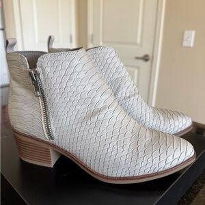 MIA Cream Textured Ankle Booties